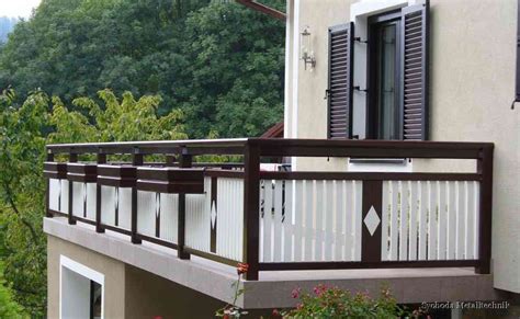 22+ Eksplorasi Geometris: Pagar Balkon Dengan Bentuk Yang Menarik
