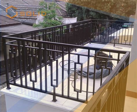 31+ Pagar Balkon Dengan Railing Vertikal: Simetri Dalam Ketinggian